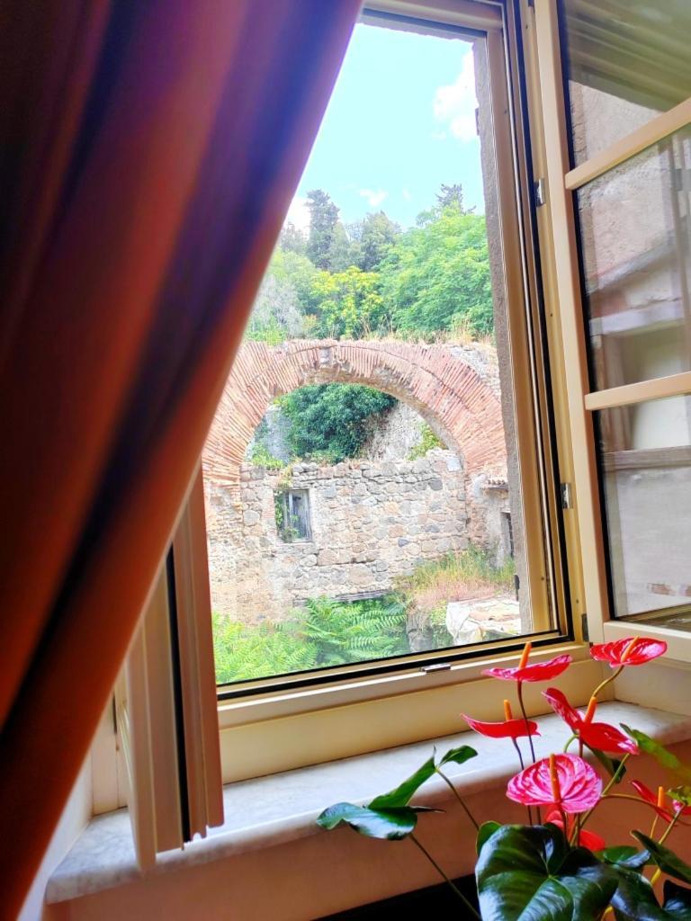 Bed and Breakfast La Casa Di Agartha Больсена Экстерьер фото